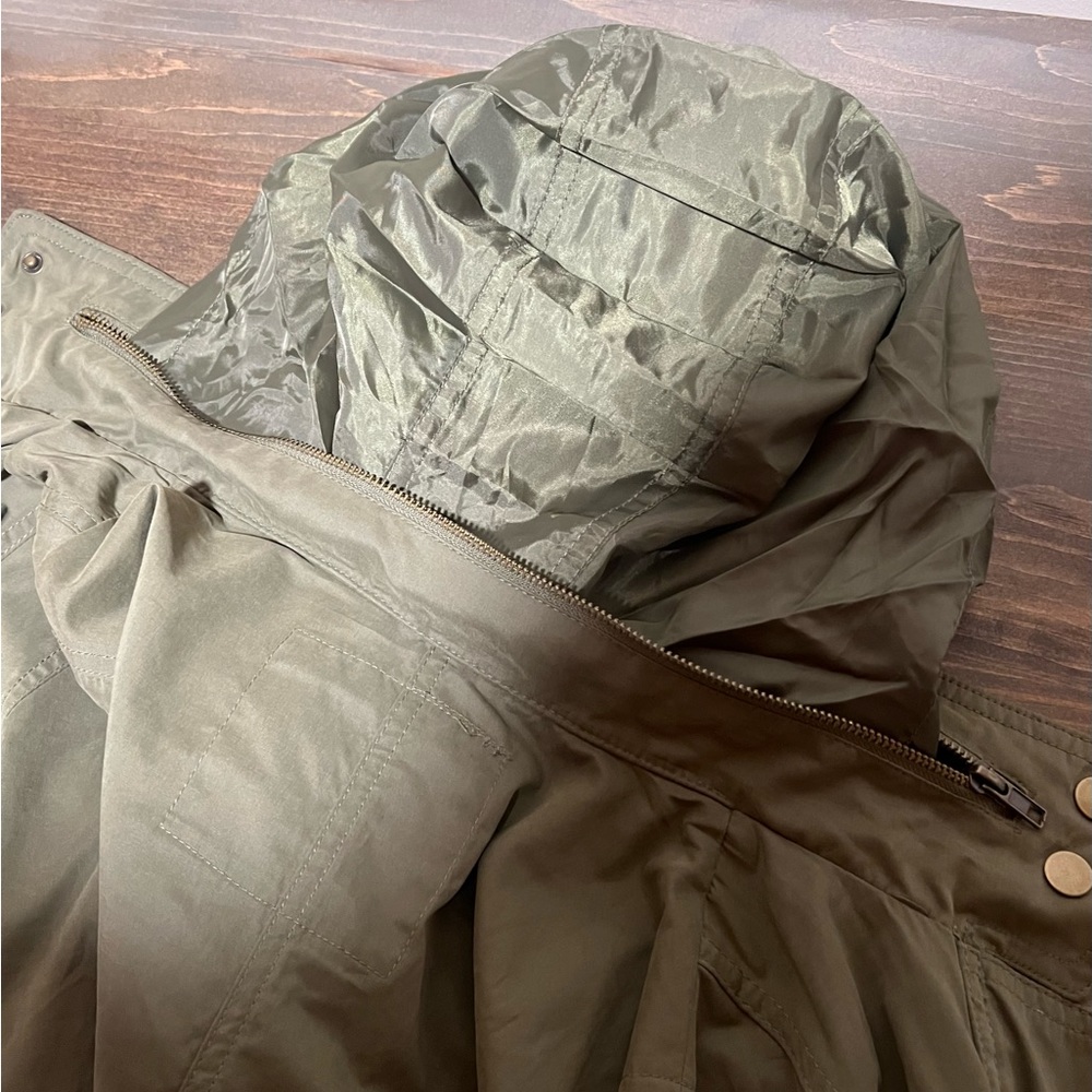 Mossimo Supply Co. longline lightweight jacket, olive/gold hardware, medium - Picture 10 of 14